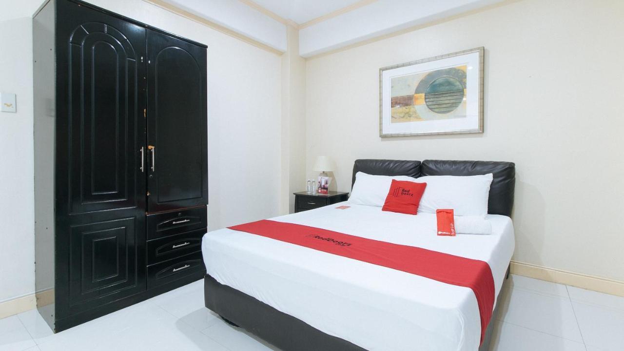 Reddoorz Plus @ Better Living Paranaque Manila Exteriör bild