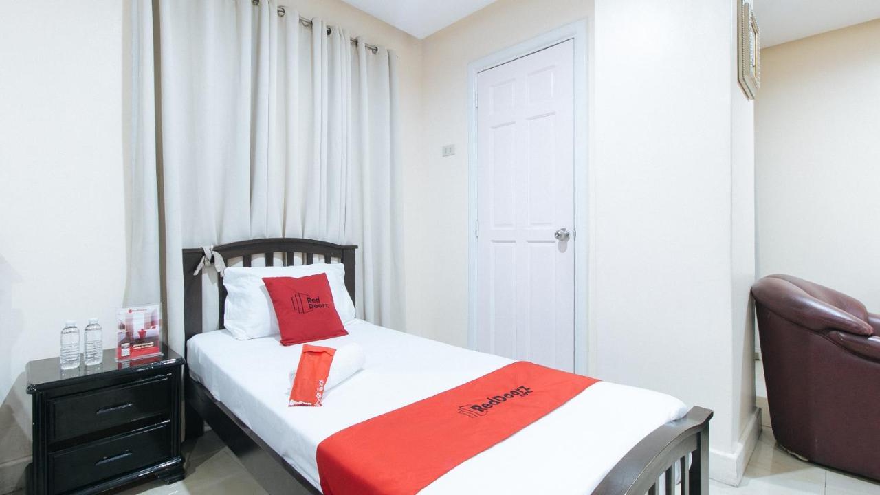 Reddoorz Plus @ Better Living Paranaque Paranaque City Exteriör bild