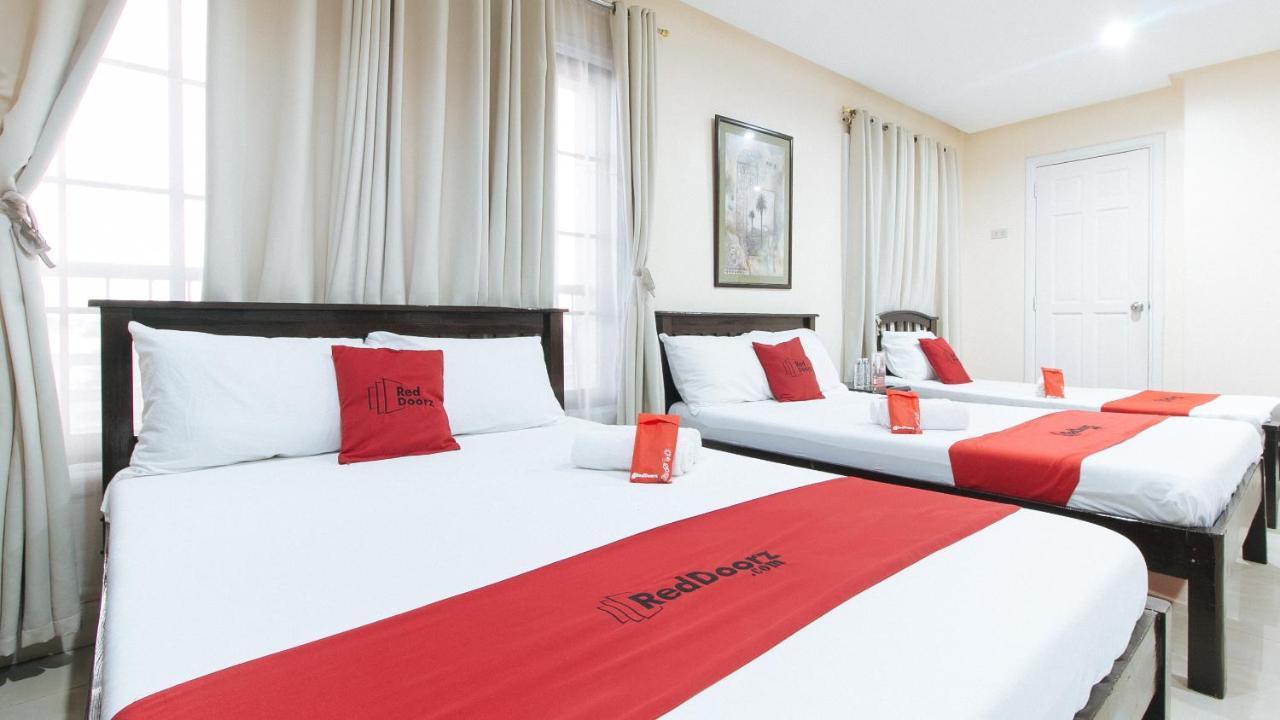 Reddoorz Plus @ Better Living Paranaque Paranaque City Exteriör bild