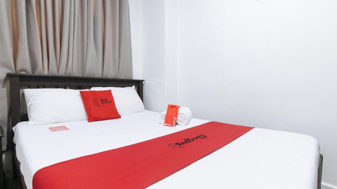 Reddoorz Plus @ Better Living Paranaque Paranaque City Exteriör bild